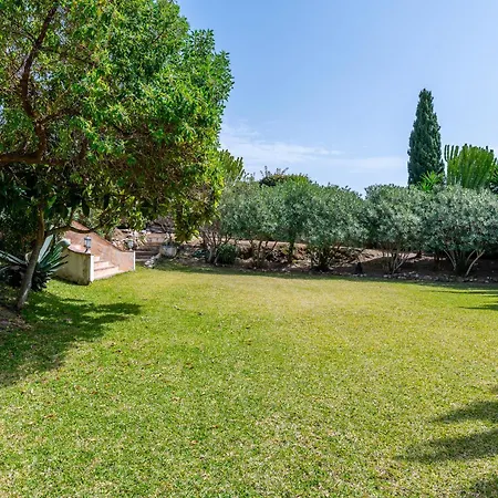 Mariposa Villa *